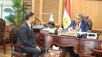  محافظ الدقهلية يستقبل نائب المحافظ الجديد في أول يوم عمل 