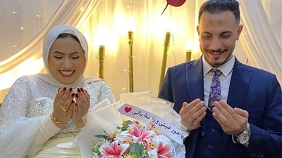 الزميل محمد معوض يهنئ المهندس محمد أحمد والدكتورة سحر صابر بمناسبة الخطوبة السعيدة