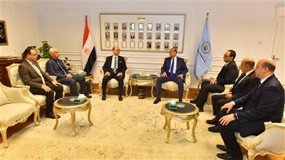محافظ أسيوط يستقبل رئيس جامعة أسيوط لتقديم التهنئة لتوليه منصبه الجديد