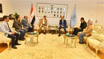 محافظ أسيوط يستقبل رئيس جامعة أسيوط الجديدة التكنولوجية للتهنئة بمناسبة توليه المسئولية
