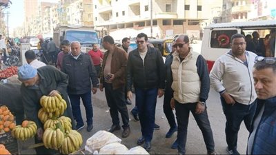 حملة مكبرة لإعادة الانضباط بشارع فاروق في الزقازيق