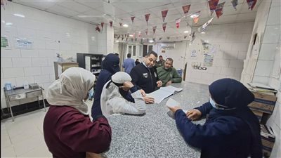 وكيل صحة قنا يتفقد مستشفى الوقف المركزي لضمان الانضباط وجودة الخدمة