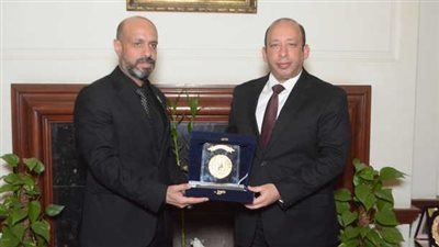 عميد قصر العيني ورئيس جامعة العين 