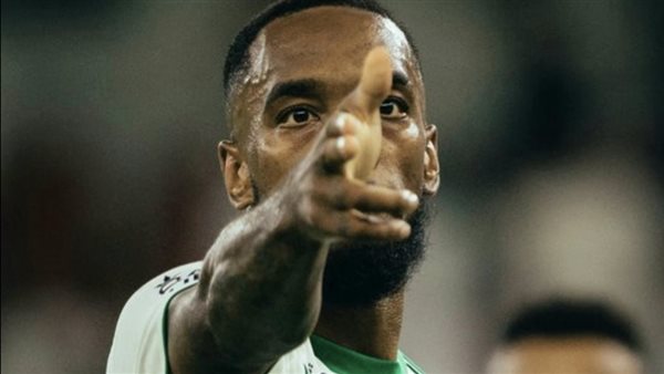 مطالبات بإيقاف إيفان توني مهاجم الأهلي .. ماذا فعل اللاعب ؟