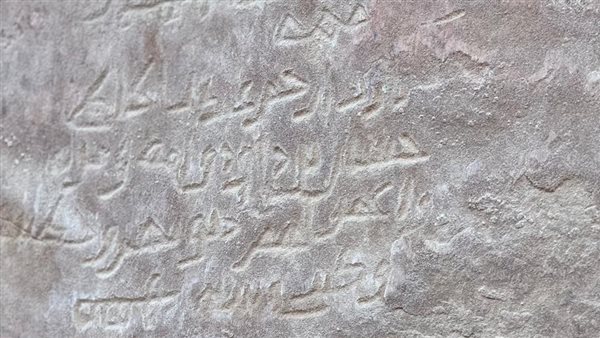 خبير آثار يطالب بمشروع وطنى لتوثيق النقوش الصخرية بسيناء