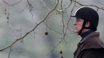بعد القبض عليه.. الأمير أندرو يعيد وسامًا ملكيًا إلى النرويج
