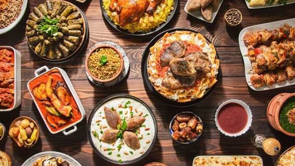 بعد الإفطار مباشرة.. عادات شائعة تضر الجهاز الهضمي في رمضان