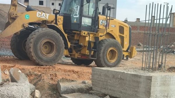 إزالات فورية للتعديات في 4 مراكز بالشرقية