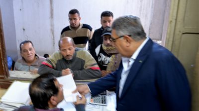 محافظ الدقهلية يؤكد علي الانضباط وإنجاز الملفات الخدمية 