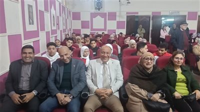 وكيل تعليم العربية يشهد العرض المسرحي “ليالي رمضان ”بمسرح المديرية 