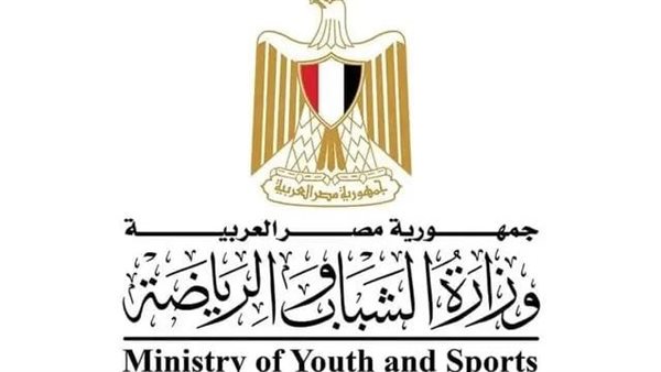 وزير الرياضة يعزي أسرة لاعب عمال المنصورة معتصم زكريا