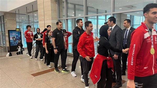 وزير الرياضة يستقبل منتخب السلاح بعد تصدره بطولة أفريقيا في السنغال