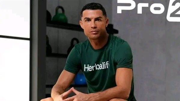 فيديو بالذكاء الاصطناعي يشعل التفاعل بعد رسالة ترامب لرونالدو