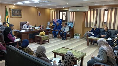 وكيل وزارة الصحة بالدقهلية يناقش مؤشرات الأداء وتطوير منظومة الطوارئ