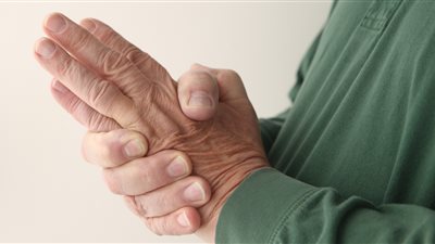 احذر.. تنميل الأطراف بعد تناولك للطعام علامة على هذا المرض