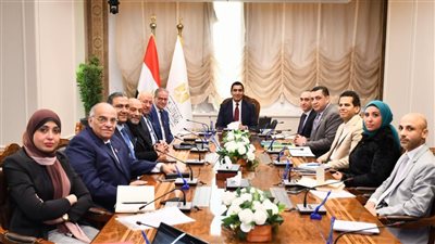 وزير الشباب والرياضة يلتقي بالمنظمة المصرية لمكافحة المنشطات