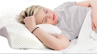 ارتفاع الوسادة والنوم 