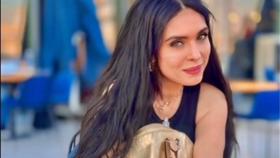 دينا الراقصة