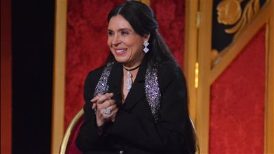 دينا الراقصة الإستعراضية