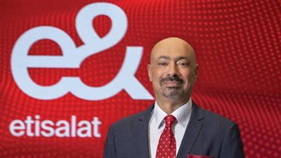 نهاية عصر وبداية اختبار جديد.. ماذا بعد خروج حاتم دويدار من مجموعة &e؟