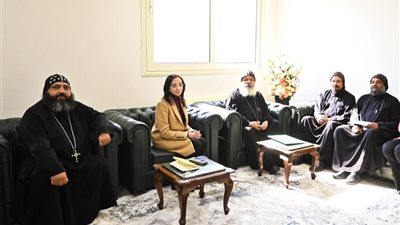  محافظ البحيرة تستقبل أسقف ورئيس دير الأنبا مكاريوس السكندري وممثلي أديرة وادي النطرون