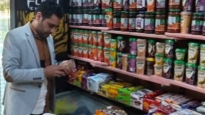تموين البحيرة تضبط نصف طن محسن زراعي مجهول المصدر وتحرر 67 مخالفة متنوعة 