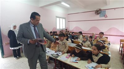 وكيل تعليم العربية يتابع سير الدراسة بمدارس كفر الزيات