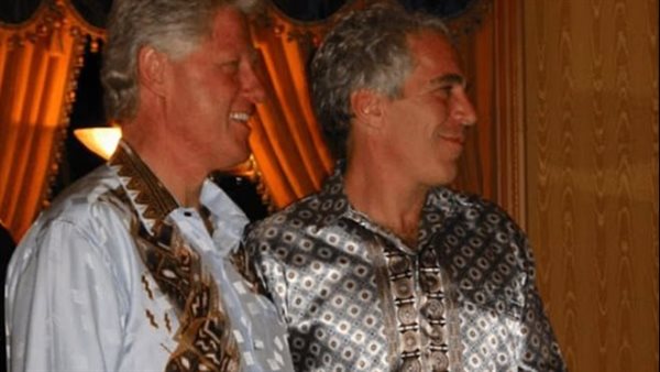 بيل كلينتون يندد بإجبار هيلاري على الإدلاء بشهادتها في فضيحة جيفري إبستين