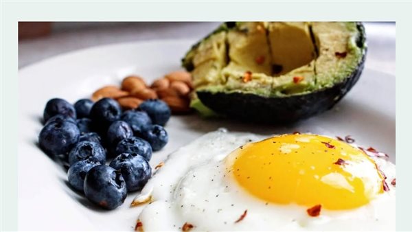 الدهون في نظامك الغذائي... أيها يضر الكبد؟ وكيف تحميها؟