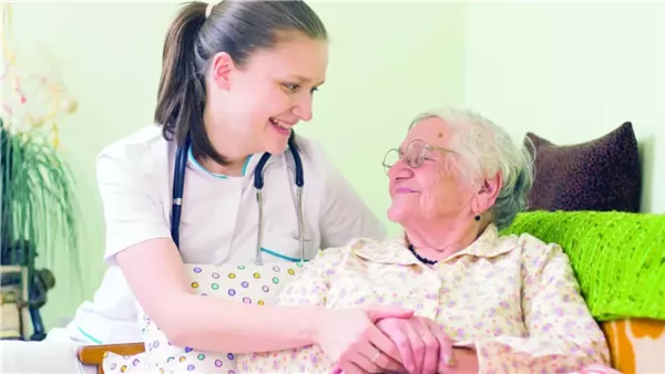 الصحة: مبادرة الرعاية الصحية لكبار السن تخدم أكثر من 2.1 مليون مواطن