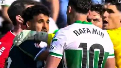 لاعب عربي يتعرض للعنصرية في مباراة إسبانيول وإلتشي