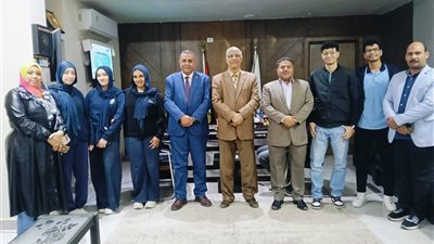طلاب مدرسة المتفوقين للعلوم والتكنولوجيا 