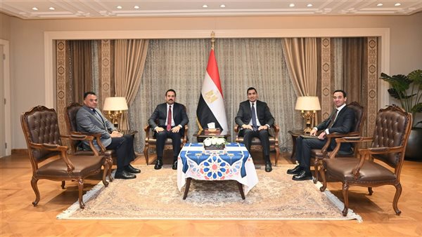 وزير الرياضة يبحث التعاون المشترك مع مدير جهاز مستقبل مصر للتنمية المستدامة