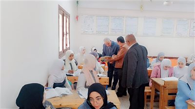 وكيل تعليم الفيوم يواصل جولاته الميدانية بمدارس طامية