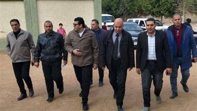 نائب محافظ الشرقية يتفقد الوحدات المحلية ببلبيس ويشدد على الانضباط الإداري