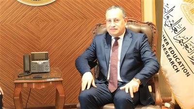 عبد العزيز قنصوة وزير التعليم العالي 