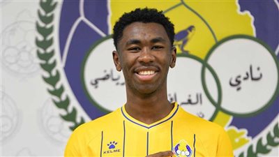 إيقاف سيف الدين لاعب الغرافة بعد الاعتداء على الحكم .. ما القصة ؟ 