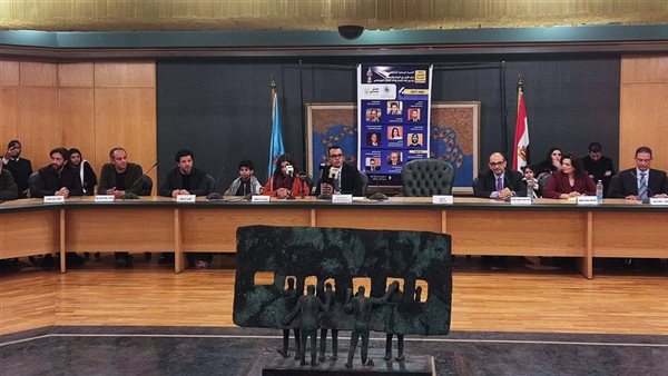 جانب من الندوة 