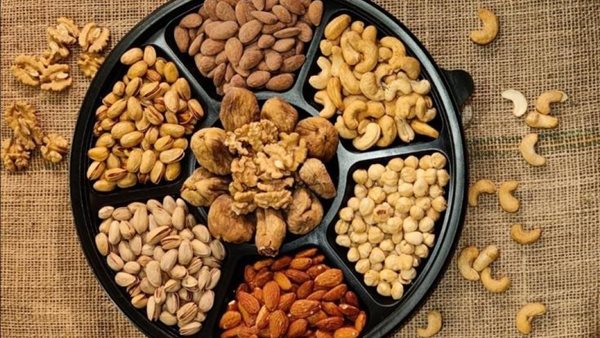 أهمية المكسرات في النظام الغذائي خلال رمضان وفوائدها