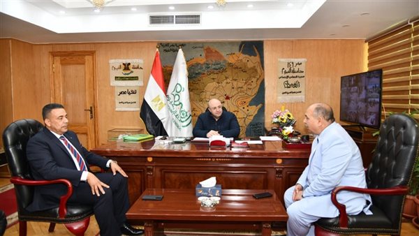 محافظ الفيوم يتابع أعمال شركة السكر وأليات توريد محصول البنجر من المزارعين