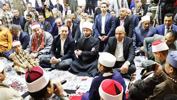 وزير الأوقاف يشهد اعداد 8000 كرتونة غذائية لتوزيعها بالمنيا