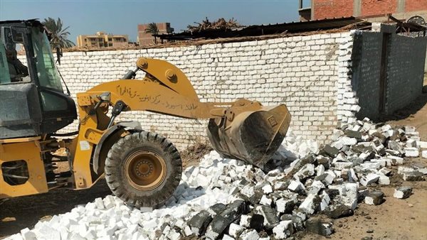 إزالة 37 حالة تعدي بمراكز وأحياء أسيوط