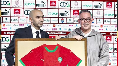 الركراكي يوضح سبب رفضه الصعود لمنصة تقديم مدرب المغرب الجديد