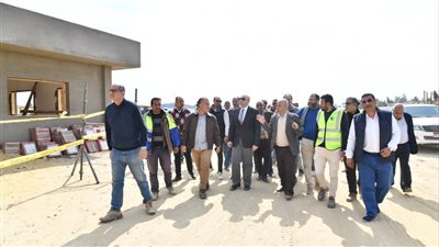محافظ الفيوم يتفقد العمل بمشروع محطة معالجة الصرف الصناعي بكوم أوشيم
