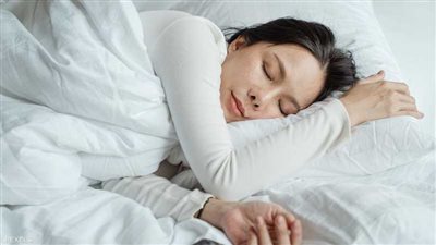 أطعمة طبيعية تساعد على تحسين جودة النوم