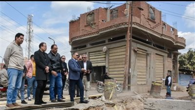 محافظ الشرقية يتفقد تطوير كوبري الألفية بمنيا القمح