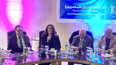 د.جيهان زكي: أدرك تحديات صناعة النشر.. وقريبا خطوات لدعم الكتاب الورقي