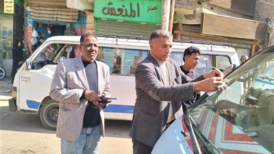 رئيس مدينة قوص يتفقد مجمع المواقف ومحطات الوقود بعد تحريك أسعار المحروقات