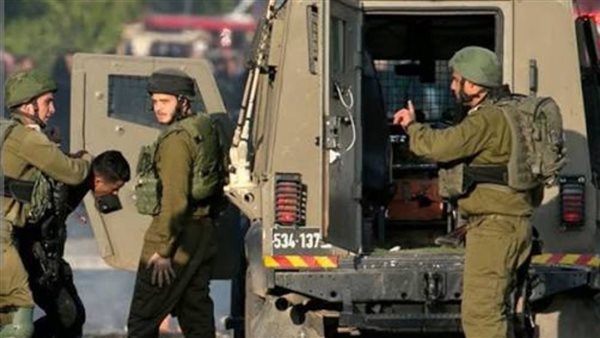 الاحتلال الإسرائيلي يقتحم مدنًا فلسطينية ويعتقل مواطنين