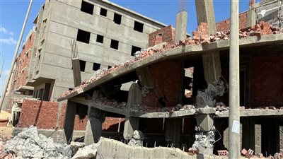 إزالة مخالفات بناء في القاهرة الجديدة.. صور 